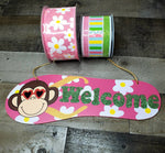 Load image into Gallery viewer, Daisy Wreath Kit, Spring Wreath Kit, Door Decor